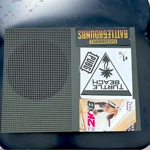 Used - Like New / 1TB / 4k UHD / HDR 10